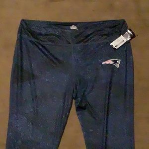 Woman’s NWT NFL PATRIOTS leggings xxl